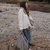 Jetzt im Löffelhase erhältlich: ROSE IN APRIL Einkaufstasche, Handtasche Damen, Tasche, Strandtasche, Shopper, Strandtasche, Damentasche  «leo greige», 34x50x62cm