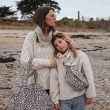 Jetzt im Löffelhase erhältlich: ROSE IN APRIL Einkaufstasche, Handtasche Damen, Tasche, Strandtasche, Shopper, Strandtasche, Damentasche  «leo greige», 34x50x62cm