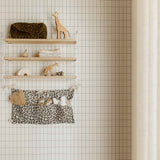 Jetzt im Löffelhase erhältlich: ROSE IN APRIL Kinderkulturbeutel, Babykulturbeutel, Geburtsgeschenk, Geburtsset, Geburt, Babypflege, Schminktasche, Schminkbeutel  «leo olive», 26x13x12cm