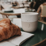 Jetzt im Löffelhase erhältlich: EULENSCHNITT Becher «Croissant» | Steingut
