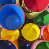 Die konträre Innenfarbe des Bechers rundet das stilvolle Design perfekt ab.