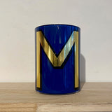 In Europa handgefertigt, ist jedes Glas ein Unikat und mit seinen handgezeichneten Feinheiten ein kleines Kunstwerk.