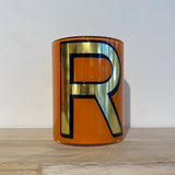 In Europa handgefertigt, ist jedes Glas ein Unikat und mit seinen handgezeichneten Feinheiten ein kleines Kunstwerk.