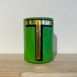 Ob der Anfangsbuchstabe vom Namen deiner Freundin, eine Buchstaben-Kombinationen zur Hochzeit oder ein witziges Wortspiel – diese Gläser sind ein Dekorationswunder.