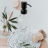 Jetzt im Löffelhase erhältlich: EULENSCHNITT Seifenspender «Spülmittel» | Transparent