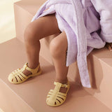 Kinderleichtes An- und Ausziehen