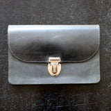 Jetzt im Löffelhase erhältlich: PAPOUTSI Lederportemonnaie «Borsa XL» | glanz