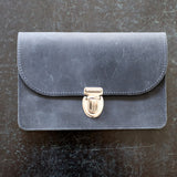 Jetzt im Löffelhase erhältlich: PAPOUTSI Lederportemonnaie «Borsa XL» | Matt