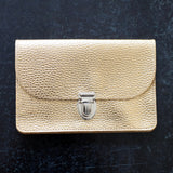 Jetzt im Löffelhase erhältlich: PAPOUTSI Lederportemonnaie «Borsa XL» | glanz