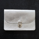 Jetzt im Löffelhase erhältlich: PAPOUTSI Lederportemonnaie «Borsa XL» | glanz