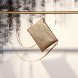 Jetzt beim Löffelhasen: PAPOUTSI Lederclutch «Cosmo» | Metallic Gold