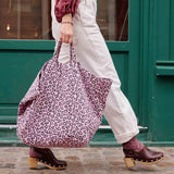 Jetzt im Löffelhase erhältlich: ROSE IN APRIL Einkaufstasche, Handtasche Damen, Tasche, Strandtasche, Shopper, Strandtasche, Damentasche  «leo rosa», 34x50x62cm