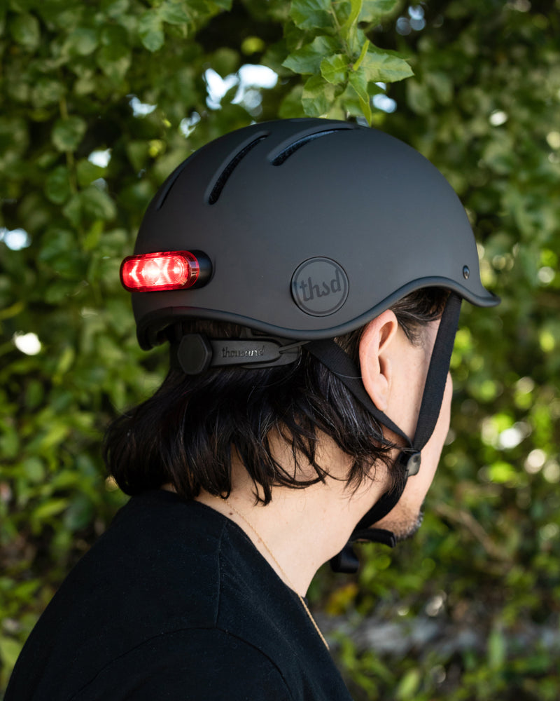 Jetzt im Löffelhase erhältlich: THOUSAND | fahrradhelm, skaterhelm, stealth black 2.0