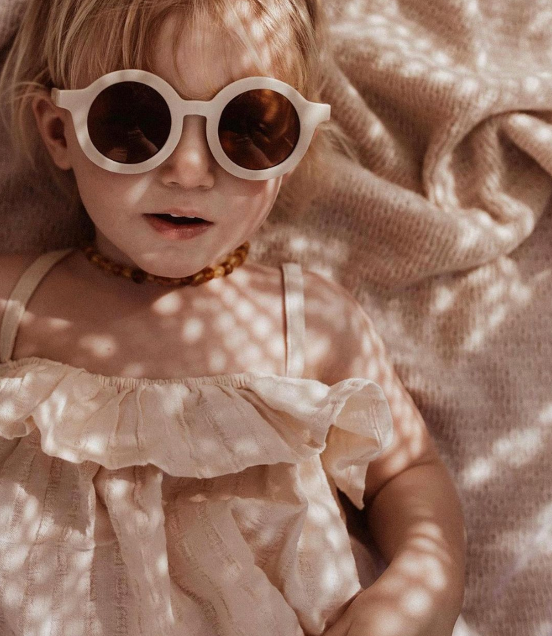 Jetzt im Löffelhase erhältlich: GRECH & CO Sonnenbrille | Für Kinder & Babies in Shell - ein wahr gewordener Mädchentraum