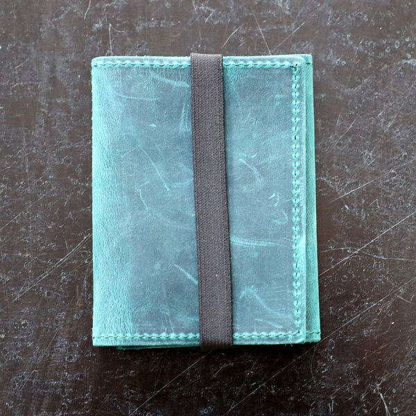 Jetzt im Löffelhase erhältlich: PAPOUTSI Lederkreditkarten Etui «Kartenetui» | MattVintage