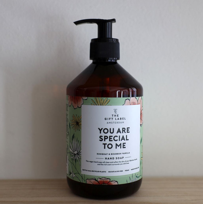 Jetzt im Löffelhase eingetroffen: THE GIFT LABEL Handseife  «you are special to me»