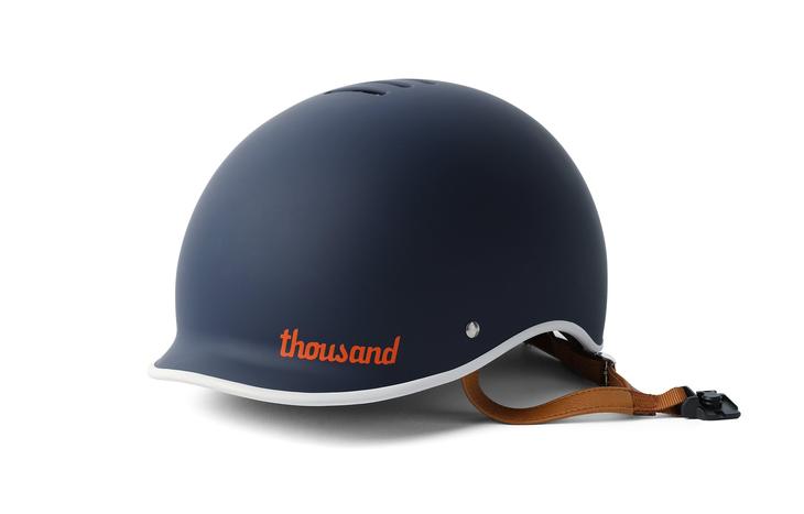 Jetzt im Löffelhase erhältlich: THOUSAND Helme | Heritage-Kollektion in Thousand Navy Linke Seite